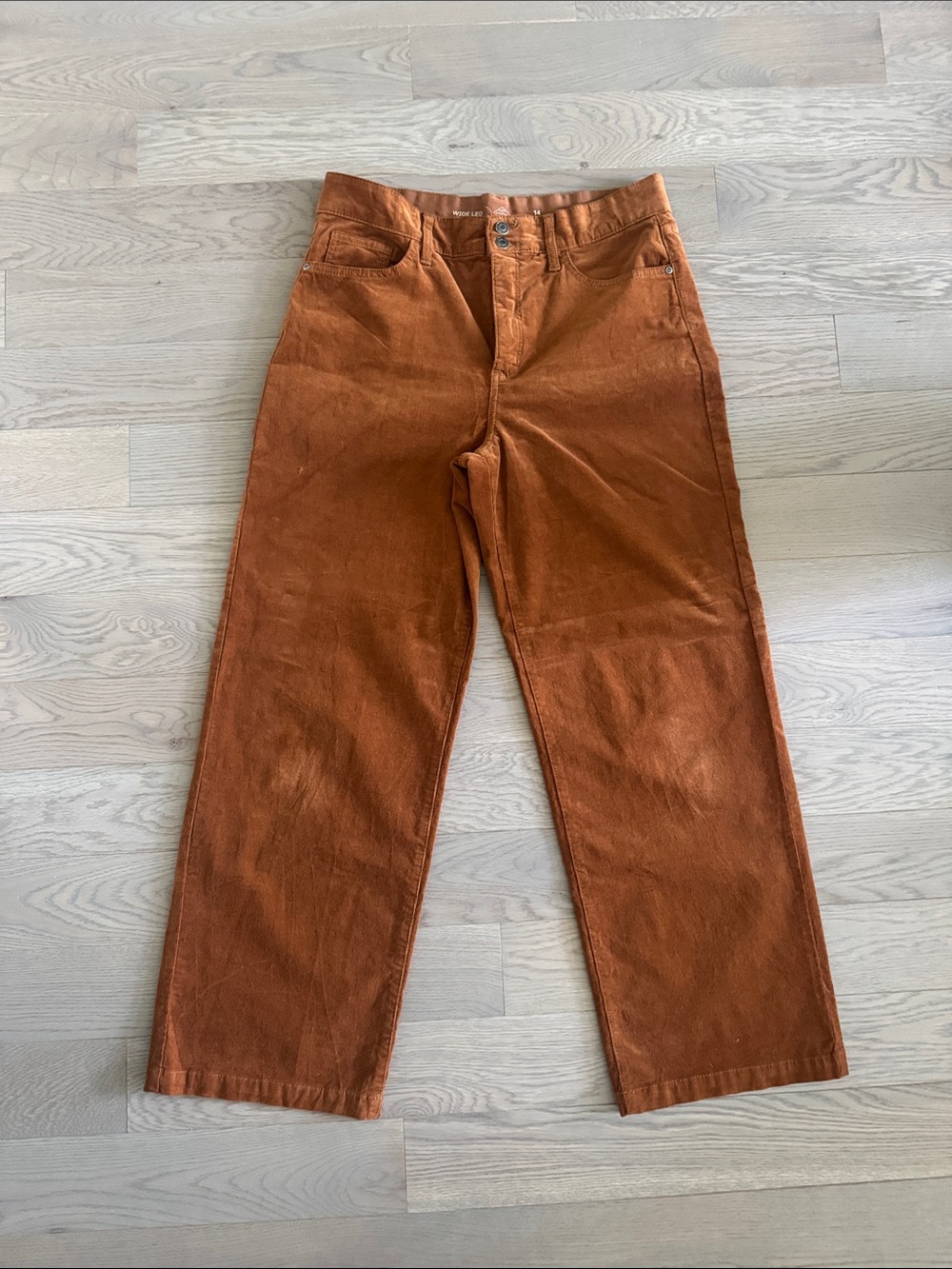 Wide-leg Rust Corduroy Pants